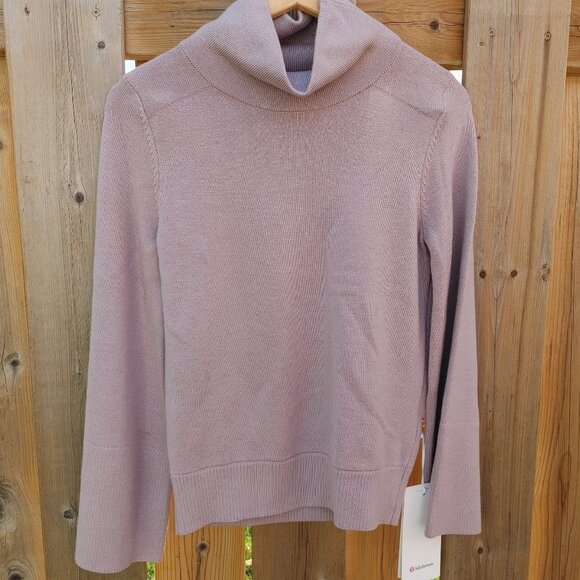 LULULEMON CITY TREK TURTLENECK Size 4 BNWT Merino Wool - Picture 1 of 6